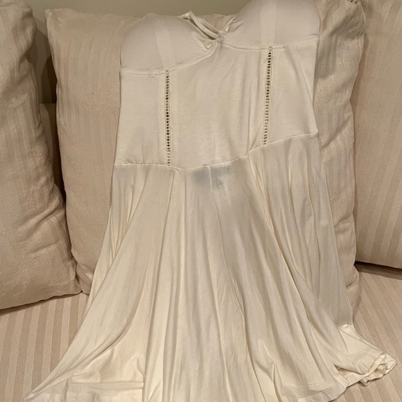 Catchme Backless Dress - Picture 6 of 7